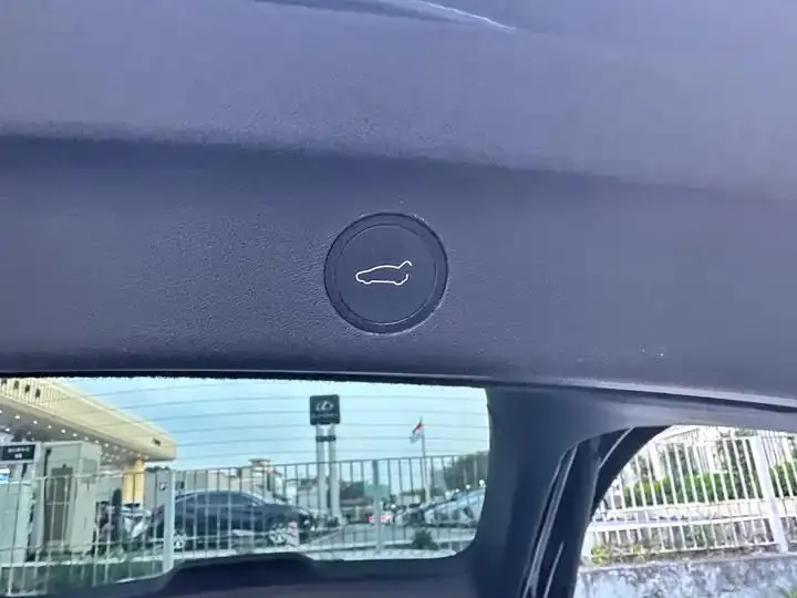 Model Y 2022 rear-wheel drive version 4