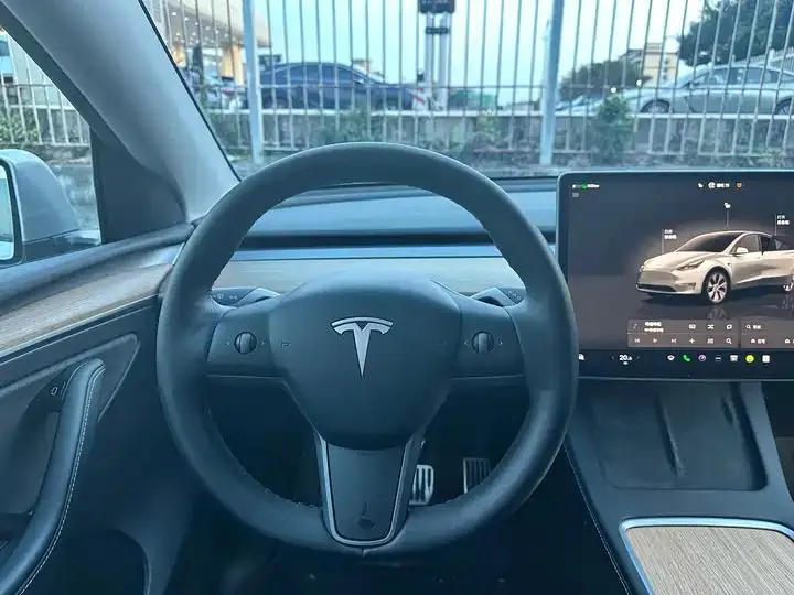 Model Y 2022 rear-wheel drive version 7