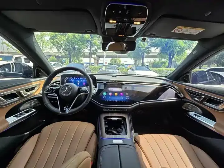 Mercedes Benz E Class 2024 E 300 L Luxury Model 13