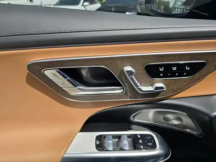 Mercedes Benz E Class 2024 E 300 L Luxury Model 18