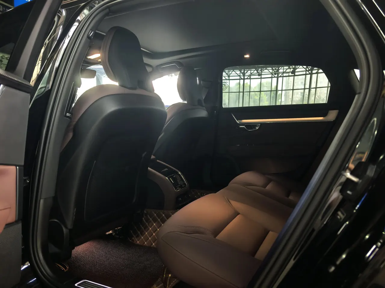 2025 Volvo S90 B5 Smart Luxury Edition 3