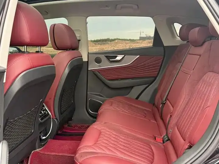HongQi HS5 2023 model 2.0T Qixiang Pro version 6
