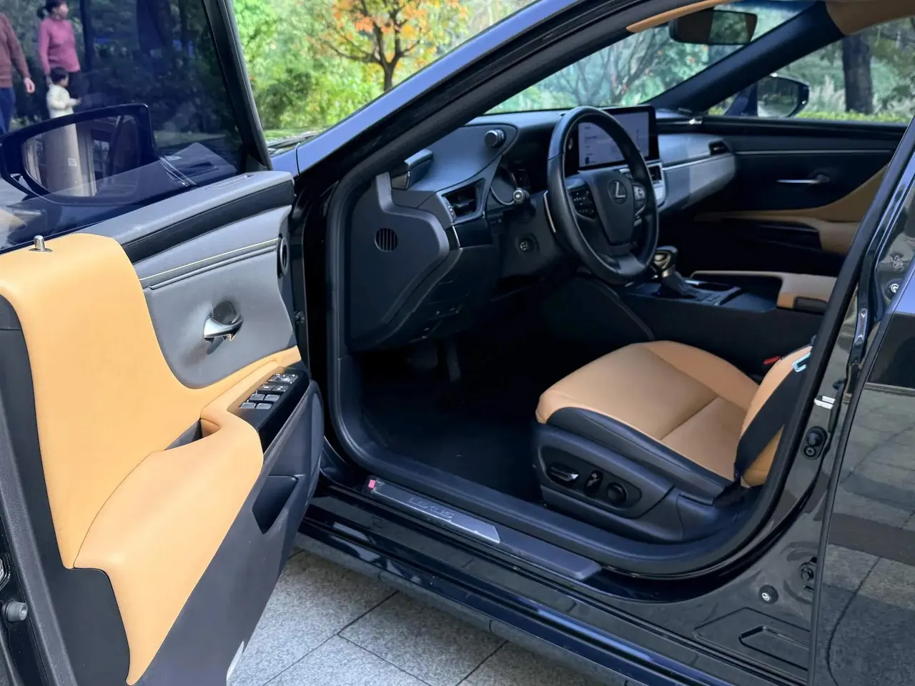 Lexus ES 2022 200 Executive Edition 7