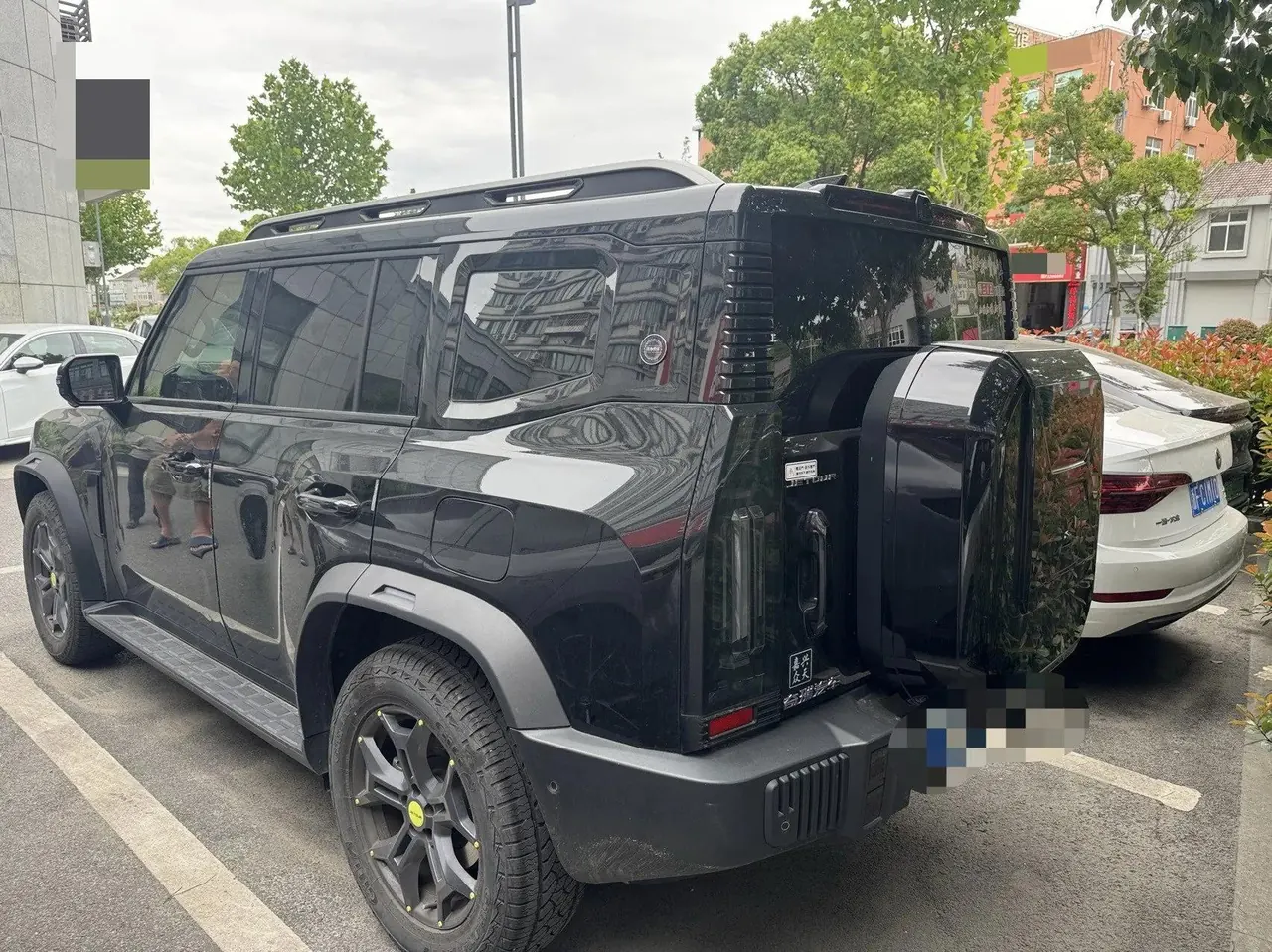 Jetour 2024 Traveler 2.0T Four-wheel Drive Through PRO Entertainment Edition Automatic Gear 4