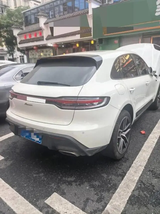 Porsche Macan (Imported) 2024 Macan 2.0T Automatic 5