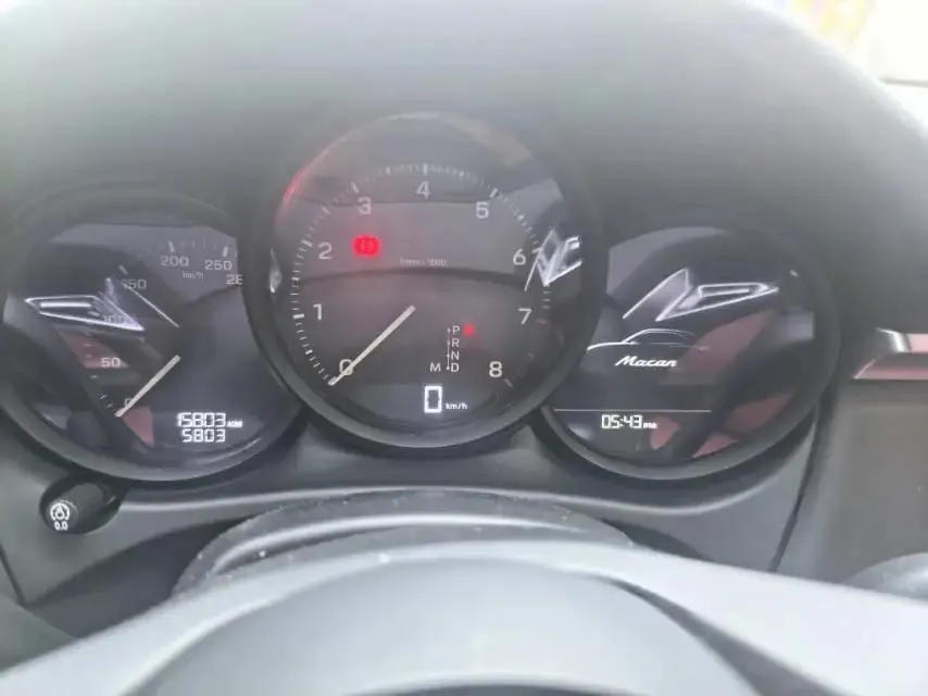 Porsche Macan (Imported) 2024 Macan 2.0T Automatic 6