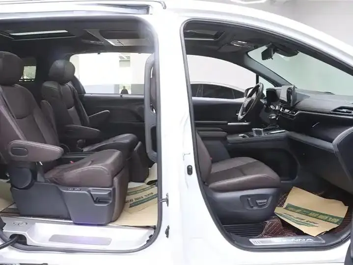 Sana SIENNA 2021 2.5L Hybrid Platinum Edition 18