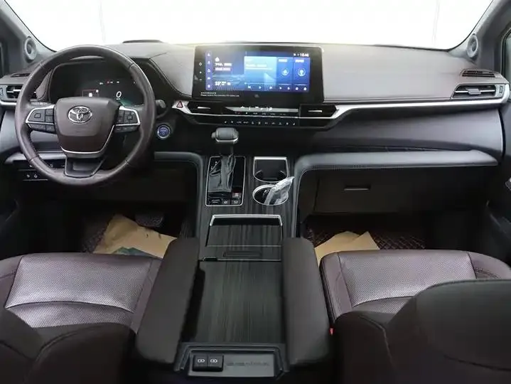 Sana SIENNA 2021 2.5L Hybrid Platinum Edition 26