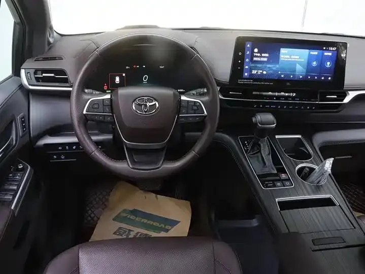 Sana SIENNA 2021 2.5L Hybrid Platinum Edition 30