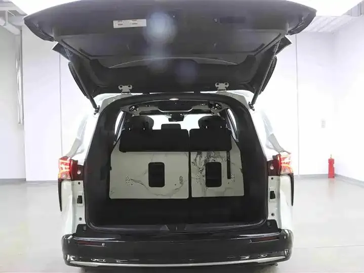 Sana SIENNA 2021 2.5L Hybrid Platinum Edition 32