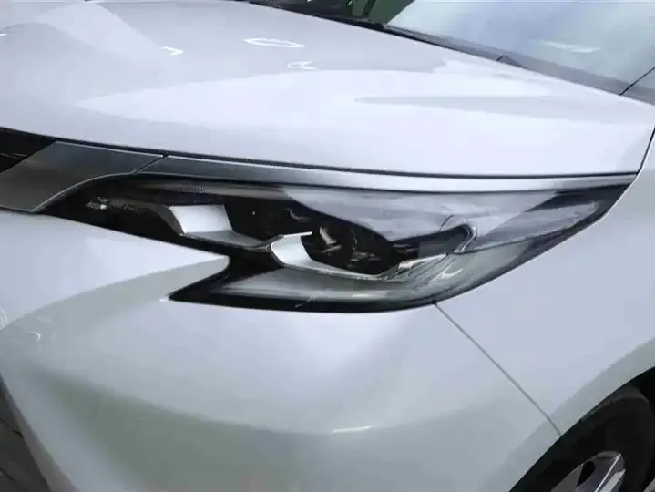 Sana SIENNA 2021 2.5L Hybrid Platinum Edition 35