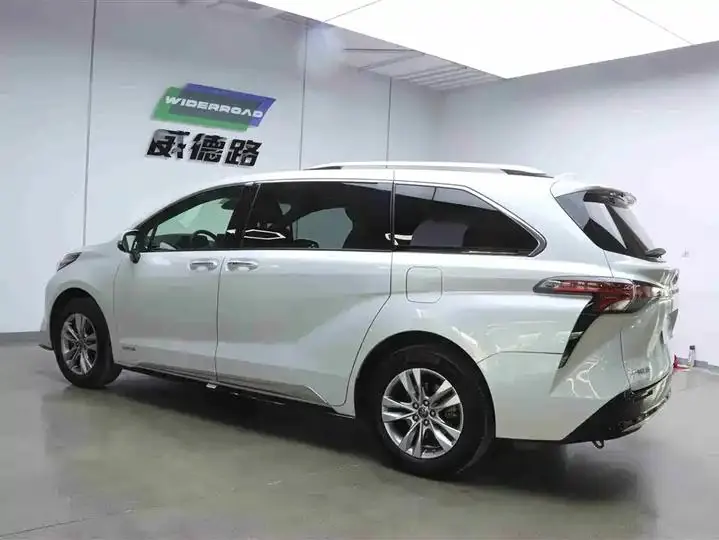 Sana SIENNA 2021 2.5L Hybrid Platinum Edition 6