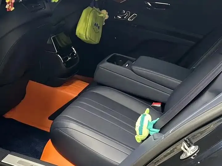 Flying plug-in hybrid 2022 2.9T V6 Hybrid 6