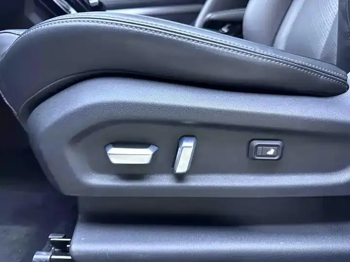 WuLing Star 2021 1.5T CVT Star Obsidian Edition 10