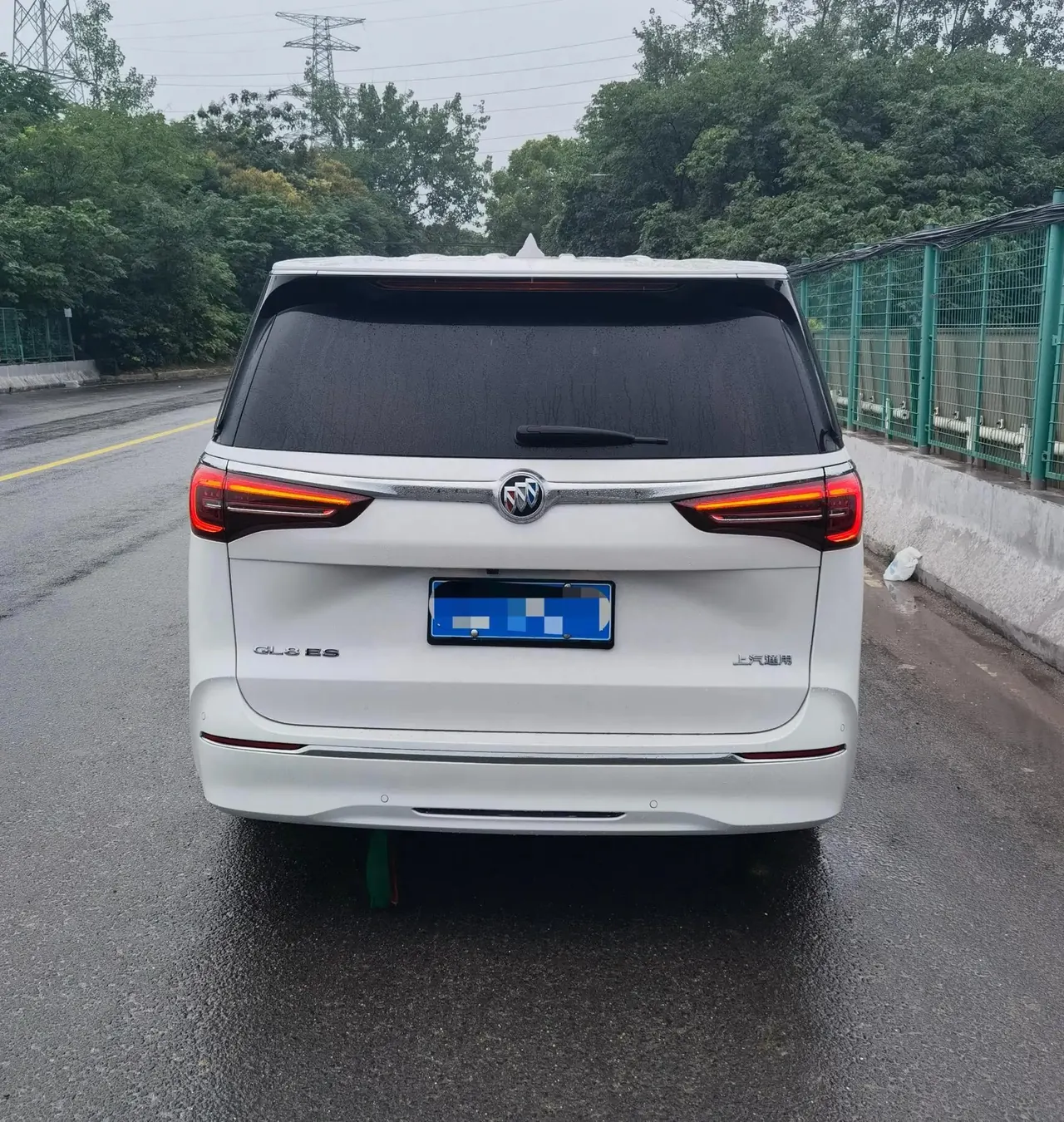 Buick GL8 2023 ES Lu Zun 653T Comfort 5