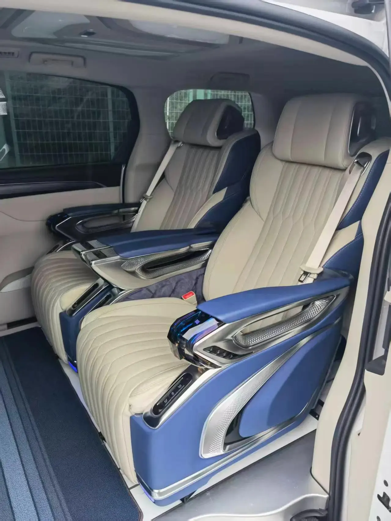 Buick GL8 2023 ES Lu Zun 653T Comfort 7