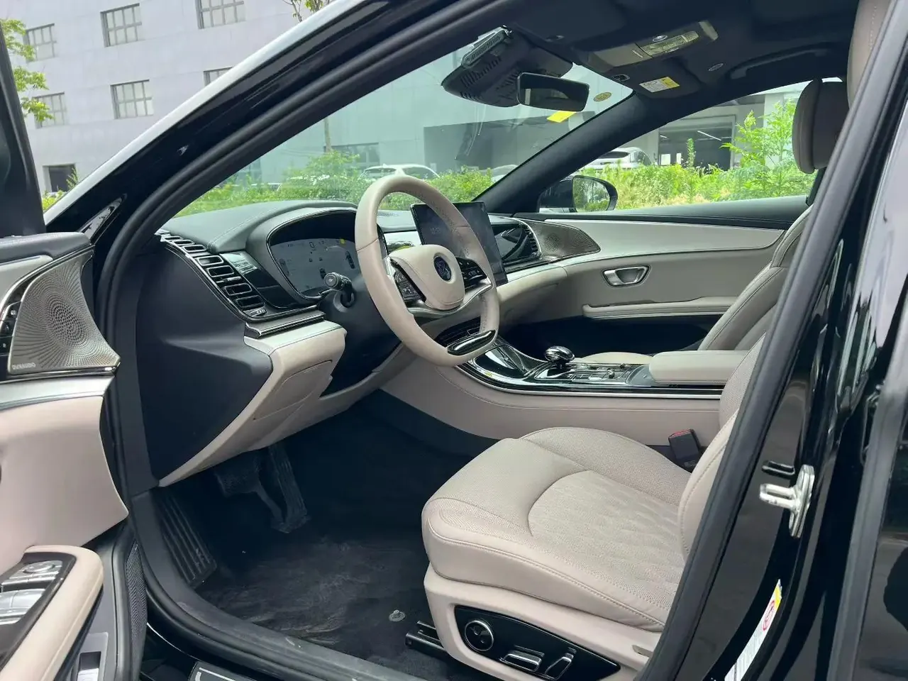 BYD 2025 Han DM-i 1.5T Stepless 125KM Honorable Automatic Gear 5