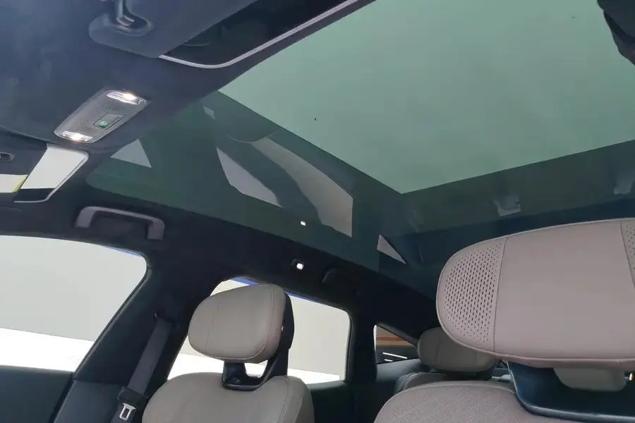 LYNK&amp;CO 2025 LYNK&amp;CO Z10 95kWh 766km Rear Drive Smart Driving Max Automatic Transmission 4