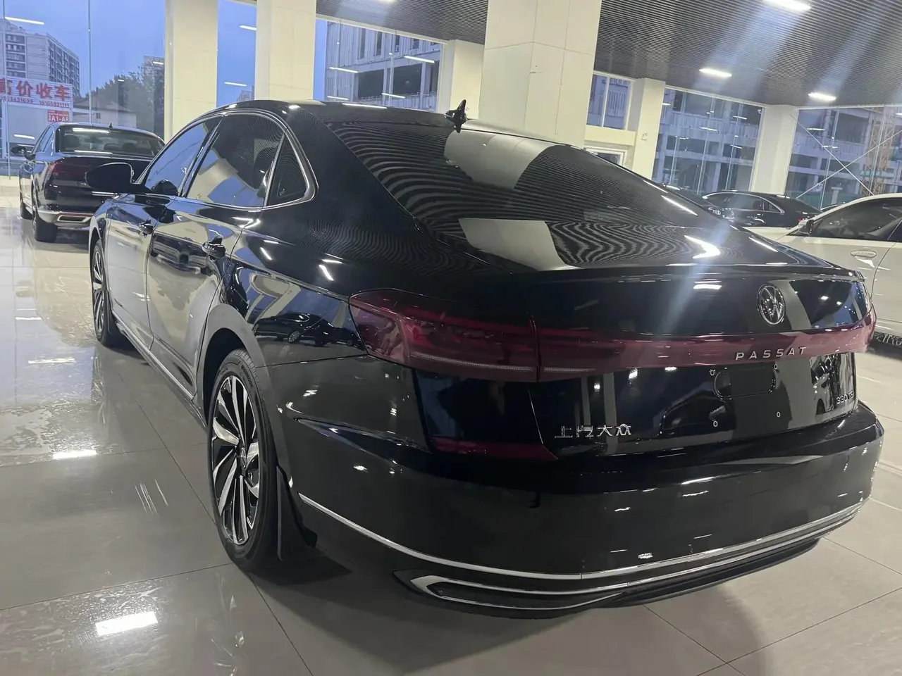 Passat 2023 330TSI Deluxe Edition 4