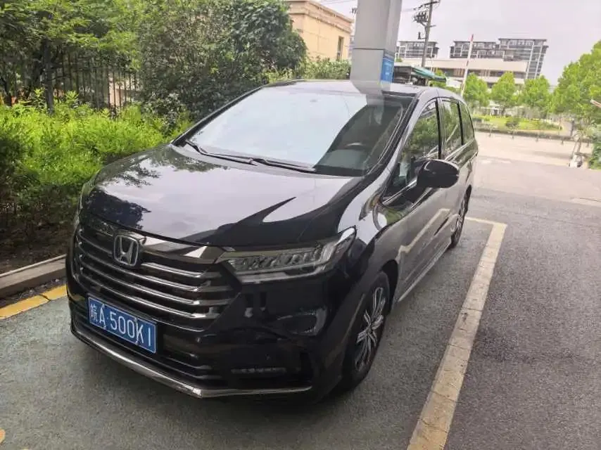 Open image lightbox: Honda 2024 Odyssey Hybrid 2.0 CVT Elite Enjoyment Edition Automatic