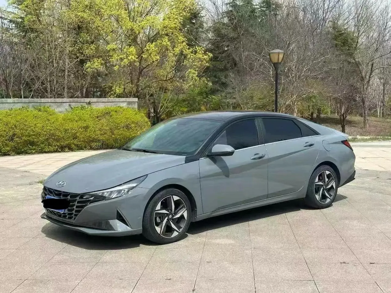 Elantra 2022 1.5L CVT Luxury Edition - View 1