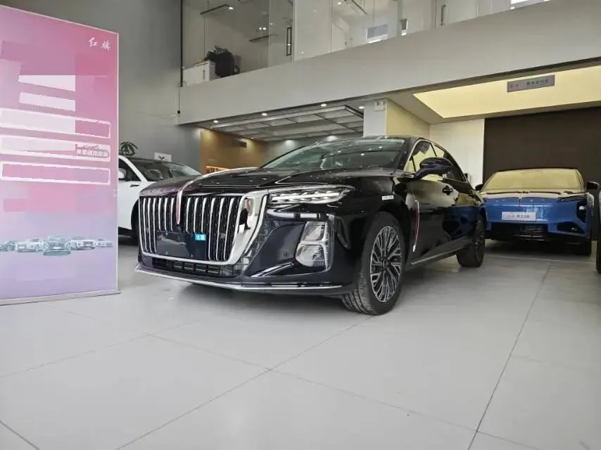 HongQi 2025 Model H5 2.0T Flag-Champ 500,000-Vehicle Commemorative Edition Automatic - View 1