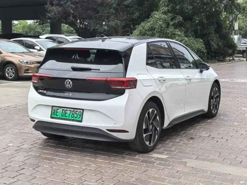 Volkswagen 2024 ID. 3 Outstanding Edition Automatic Transmission 9