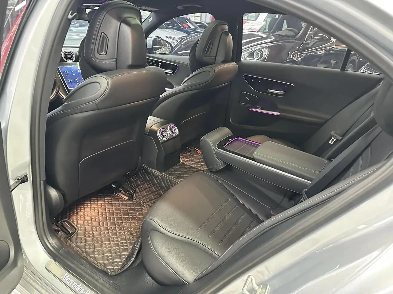 Mercedes Benz Class C 2024 C 260 L 48V 1.5T (Change 3) Automatic 10