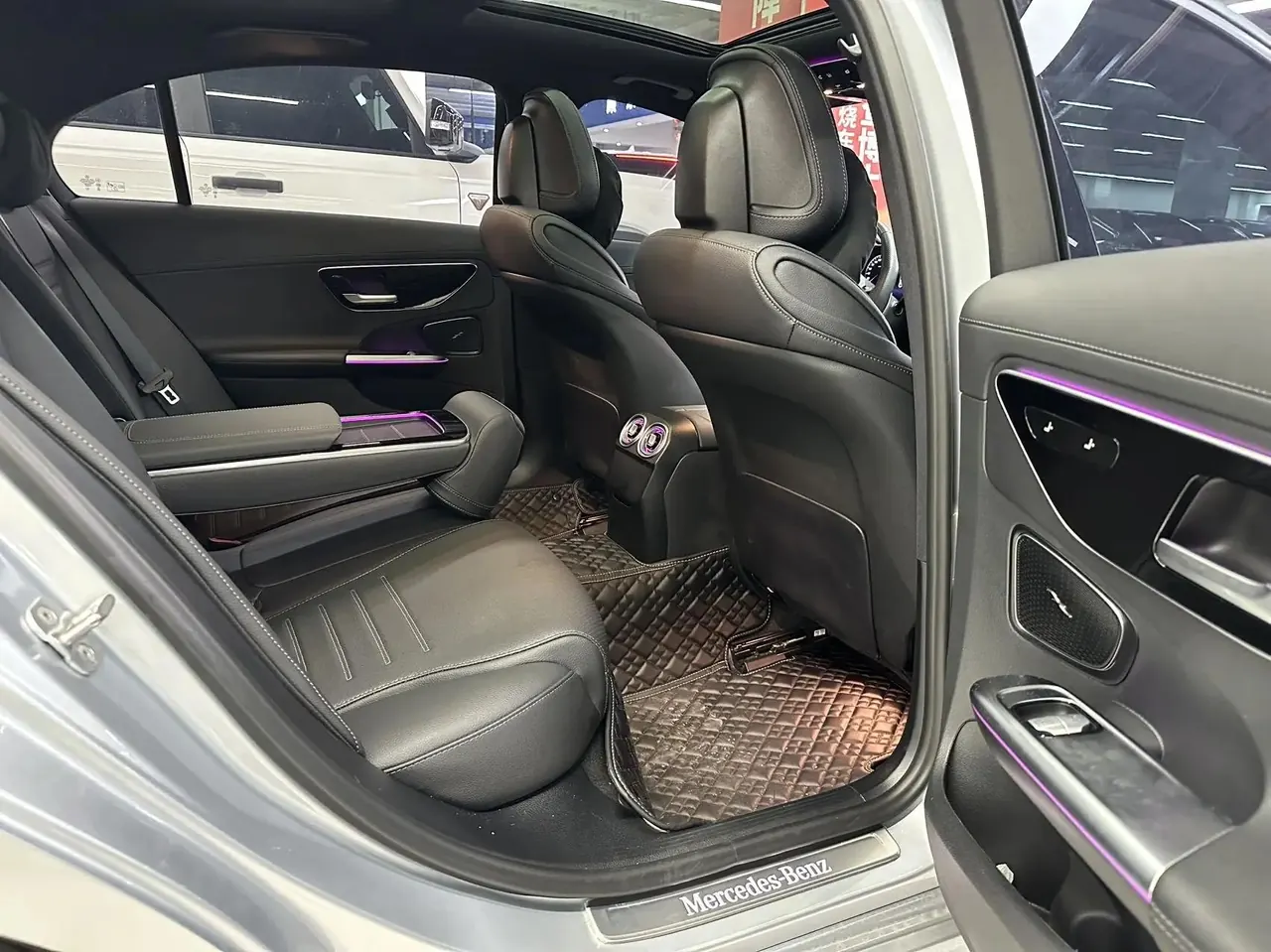 Mercedes Benz Class C 2024 C 260 L 48V 1.5T (Change 3) Automatic 11