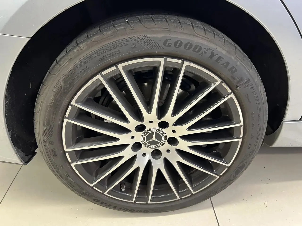 Mercedes Benz Class C 2024 C 260 L 48V 1.5T (Change 3) Automatic 17