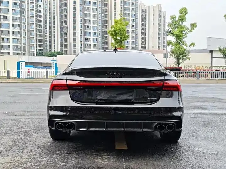 Audi A7L 2023 45 TFSI quattro S-line Black Samurai Edition 5