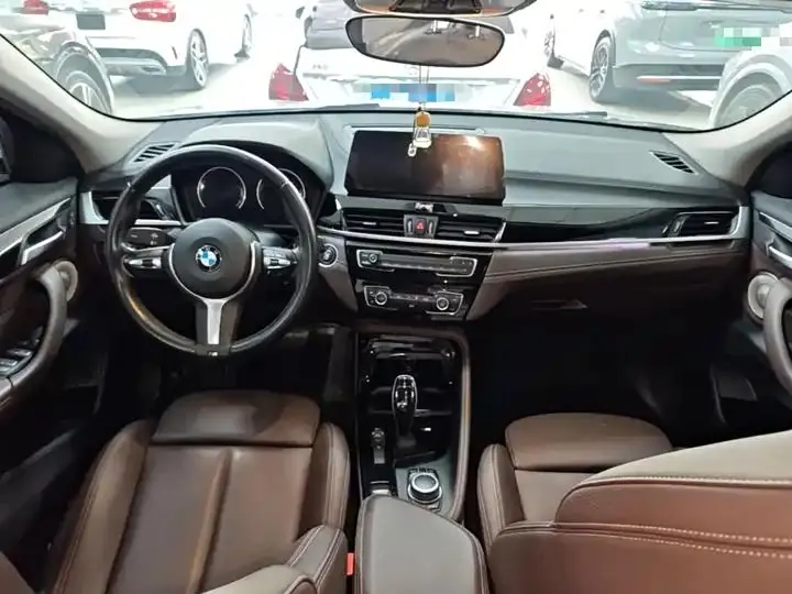 BMW X2 2021 facelift sDrive25i m sports suit 10