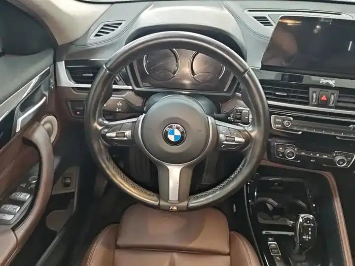 BMW X2 2021 facelift sDrive25i m sports suit 11