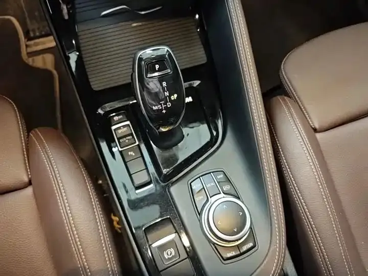 BMW X2 2021 facelift sDrive25i m sports suit 14