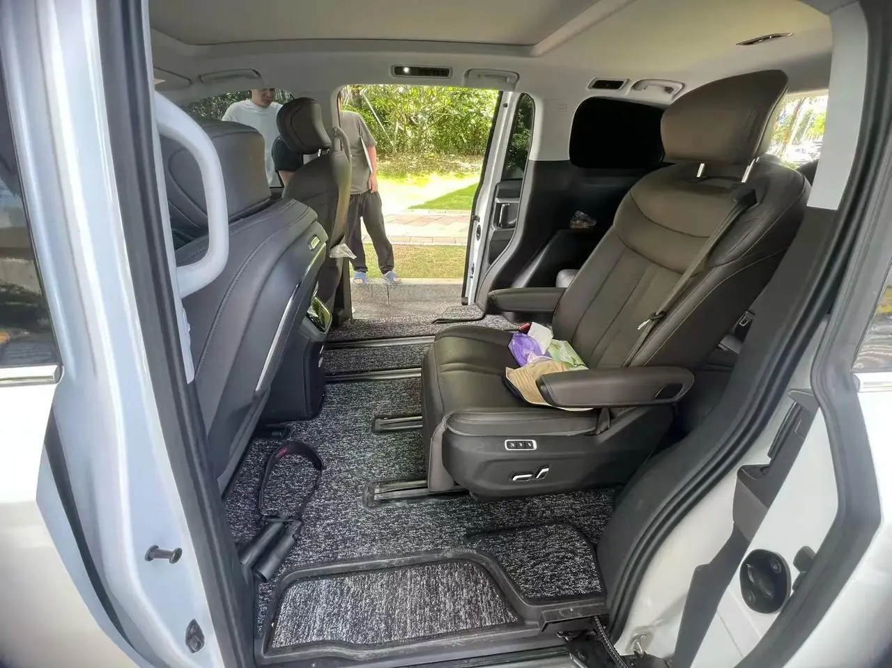 Dashing G70 2024 2.0T Automatic Flagship 6-Seater 4