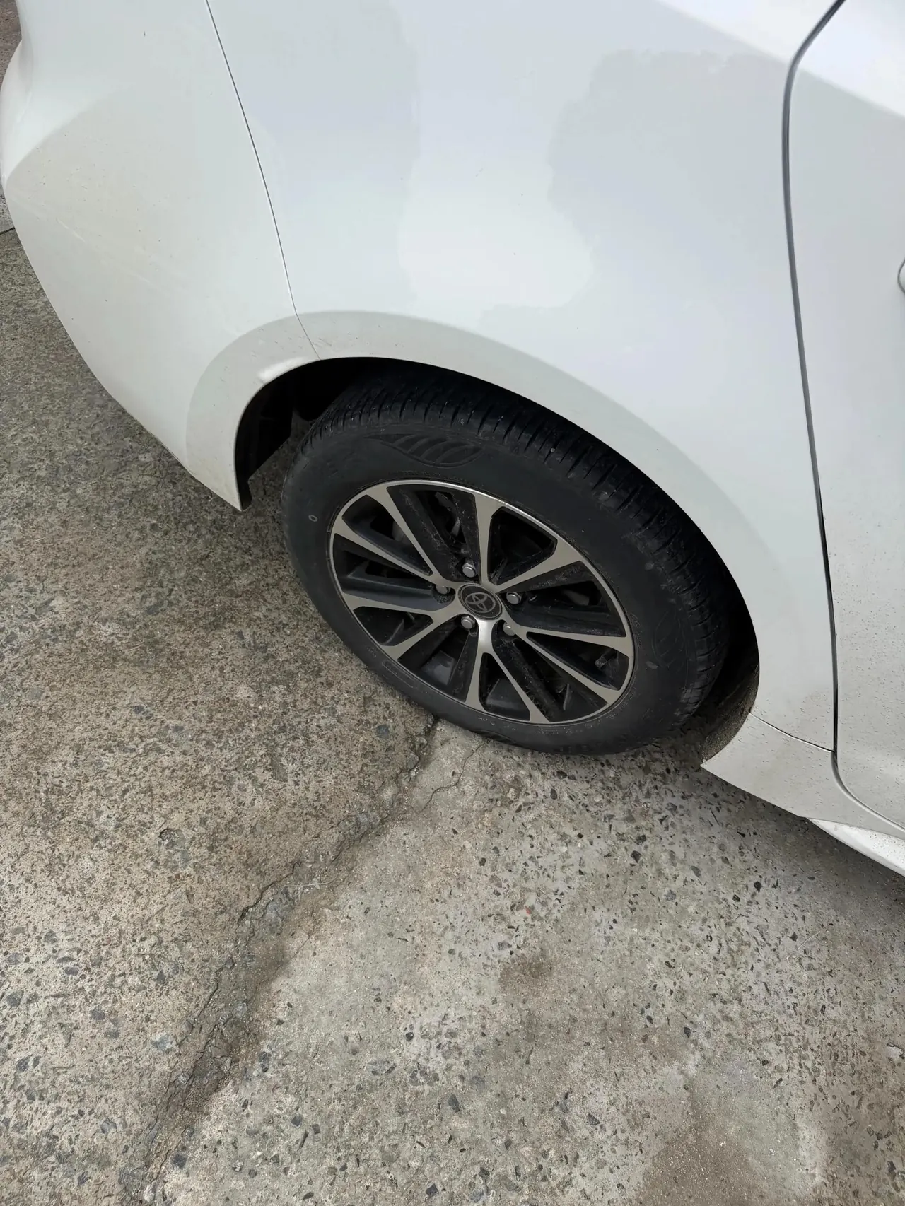 Toyota 2024 Lei Ling 1.2T Stepless 185T Deluxe Automatic Gear 11