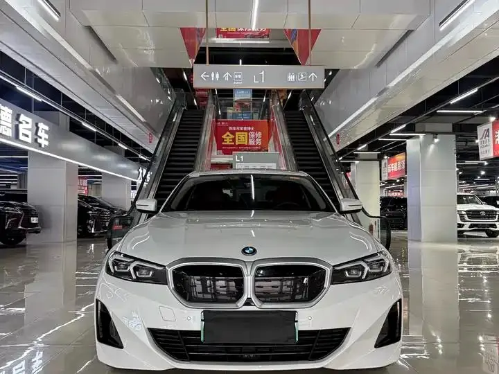 BMW i3 2024 eDrive 35 L 2