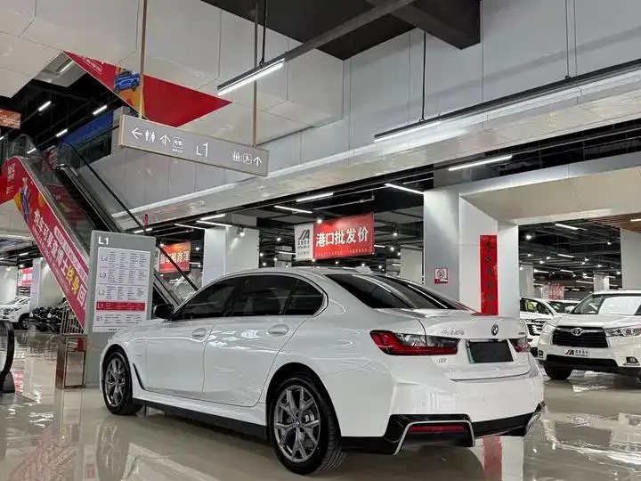 BMW i3 2024 eDrive 35 L 4