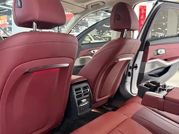 BMW i3 2024 eDrive 35 L 9