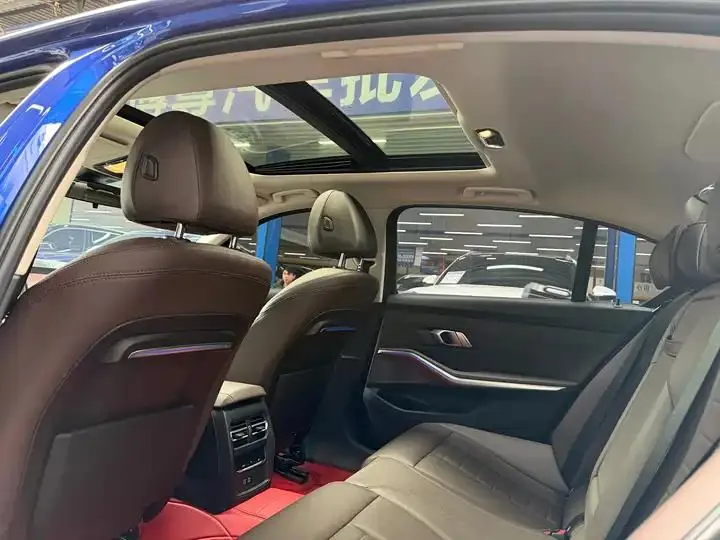 BMW 3 Series 2021 model 325Li M Sport Package 19