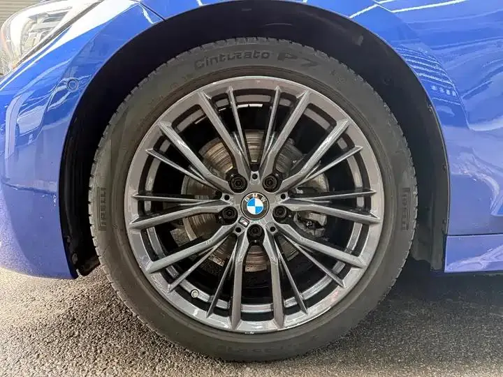 BMW 3 Series 2021 model 325Li M Sport Package 6