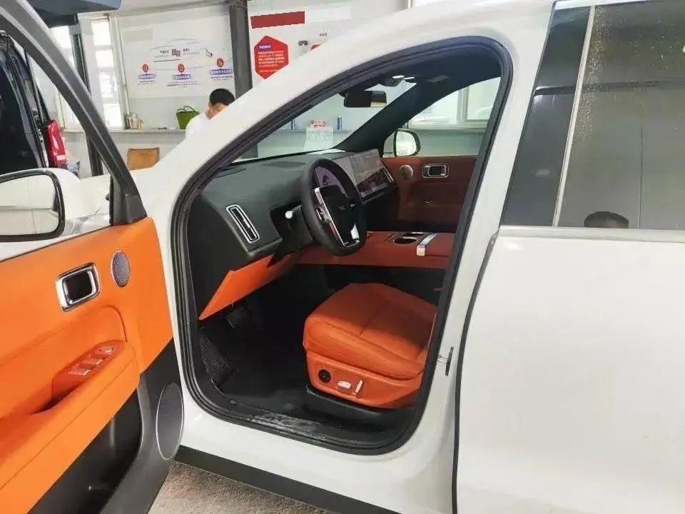 Li 2025 L6 Pro Intelligent Refreshed Version Automatic Transmission 3