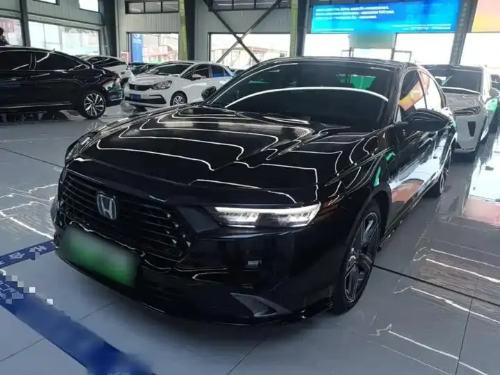 Открыть галерею: Accord New Energy 2023 2.0L e:PHEV Premium Edition