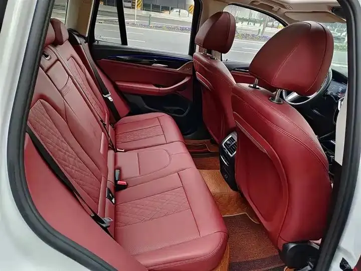 BMW X3 2022 xDrive25i M sports suit 11