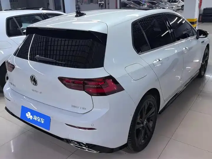 Golf 2023 Model 280TSI DSG R-Line 3