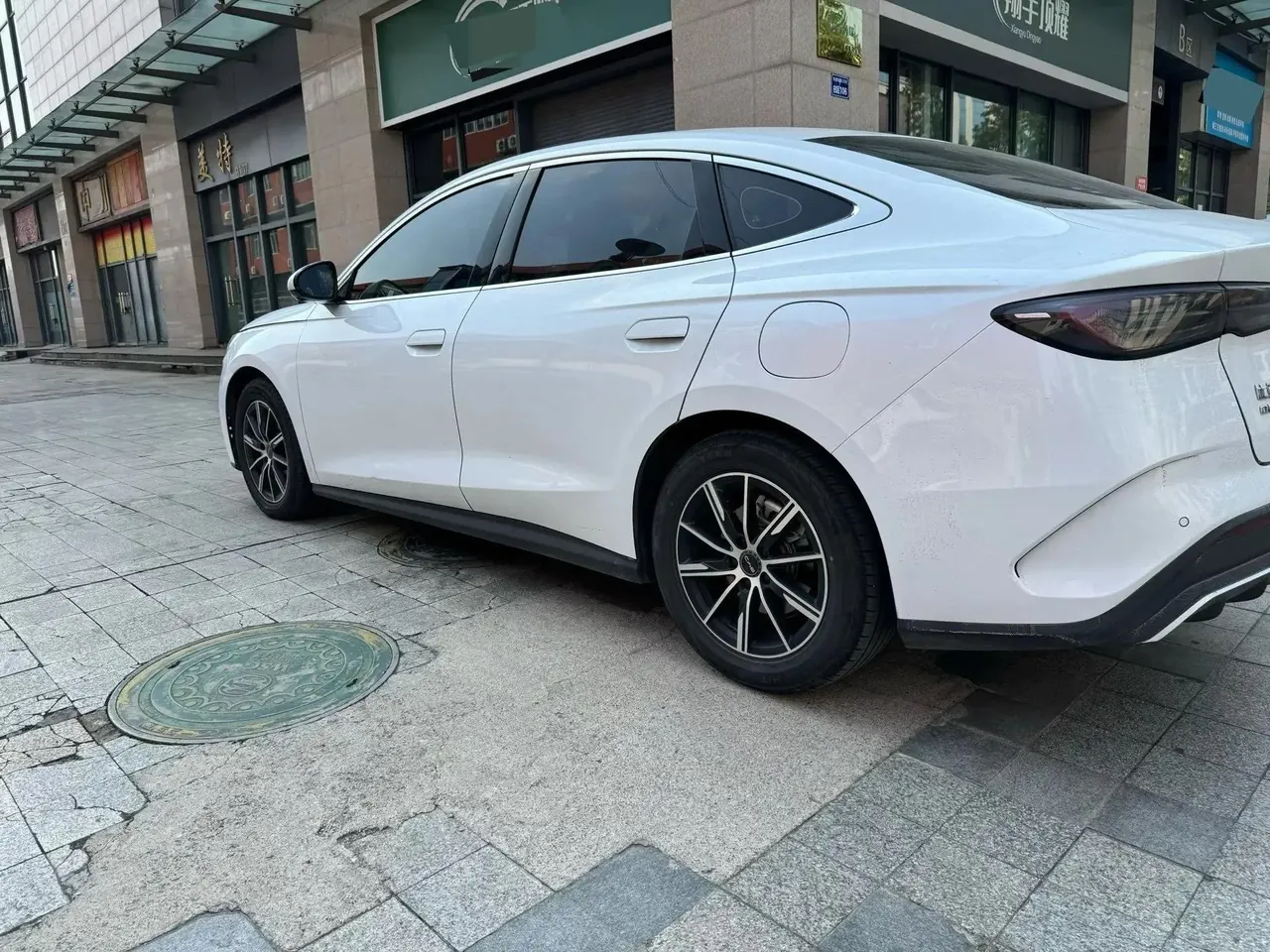 BYD 2023 Qin PLUS DM-i 1.5 stepless champion version excellent 120KM automatic gear 6