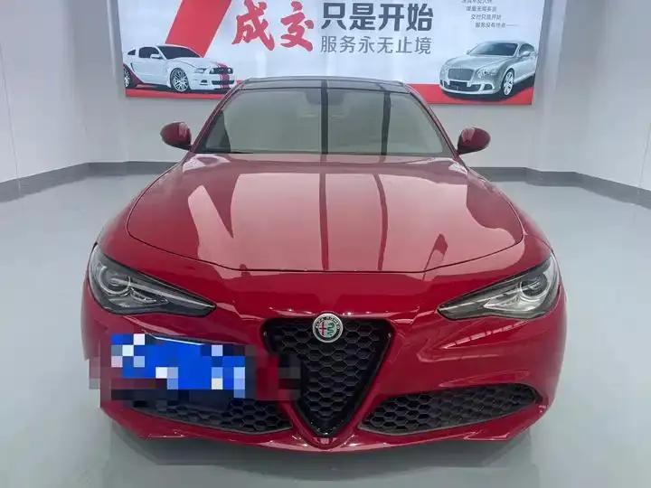 Giulia Juliet 2019 2.0T 280HP Black Package Black Standard Limited Edition 2