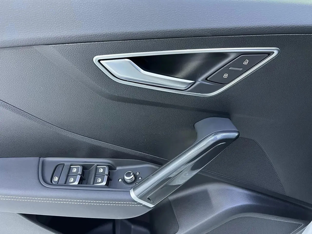 Audi Q2L 2022 35 TFSI Enterprising and Elegant 4