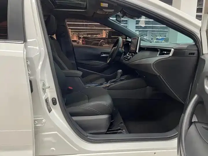 Levin 2022 185T CVT Luxury Edition 12