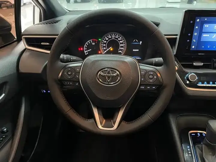 Levin 2022 185T CVT Luxury Edition 14